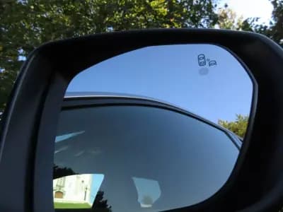 Vendo Peugeot 3008 2019 - 22990 EUR, 98000 km - AUTO.MOTO.pt