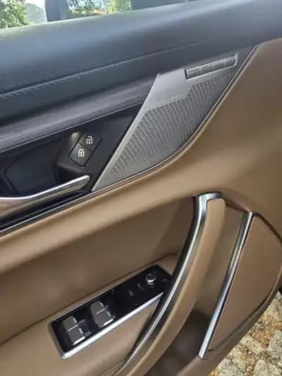 Sell Jaguar XF 2023 - 36450 EUR, 62500 km - AUTO.MOTO.pt