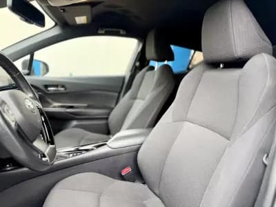 Vendo Toyota C-HR 2019 - 23950 EUR, 84000 km - AUTO.MOTO.pt