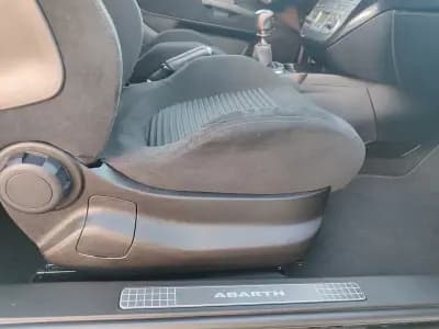 Vendo Fiat Grande Punto 2010 - 13900 EUR, 32000 km - AUTO.MOTO.pt