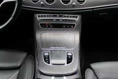 Vendo Mercedes-Benz E 220 2021 - 36900 EUR, 78024 km - AUTO.MOTO.pt