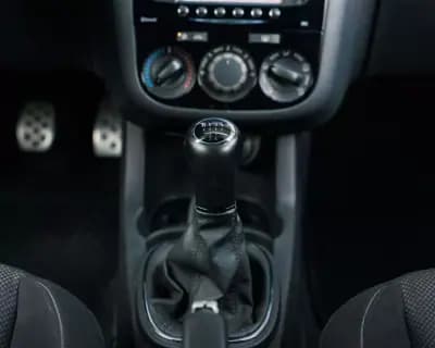 Vendo Opel Corsa 2014 - 8990 EUR, 139000 km - AUTO.MOTO.pt