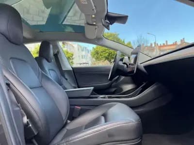 Vendo Tesla Model 3 2019 - 23990 EUR, 73000 km - AUTO.MOTO.pt
