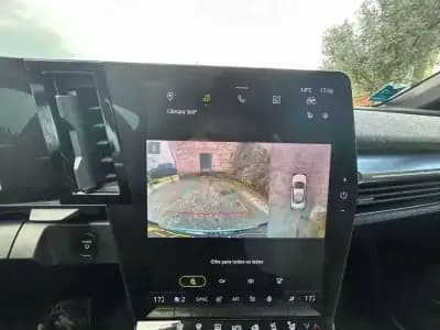 Vendo Renault Mégane E-Tech 2022 - 24999 EUR, 101000 km - AUTO.MOTO.pt