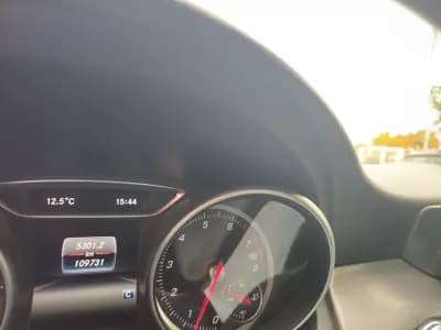 Vendo Mercedes-Benz GLA 180 2019 - 23500 EUR, 109731 km - AUTO.MOTO.pt