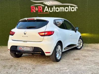 Vendo Renault Clio 2018 - 12500 EUR, 138000 km - AUTO.MOTO.pt