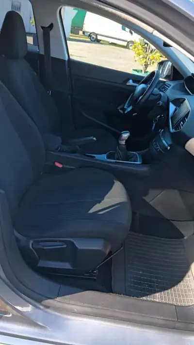 Sell Peugeot 308 SW 2016 - 9650 EUR, 192092 km - AUTO.MOTO.pt