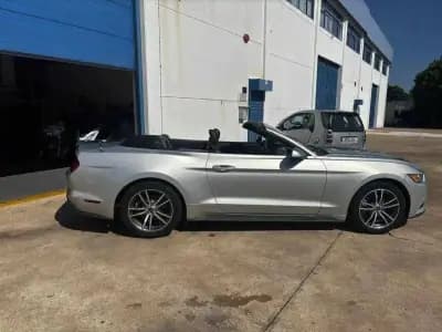 Vendo Ford Mustang 2016 - 42490 EUR, 94773 km - AUTO.MOTO.pt