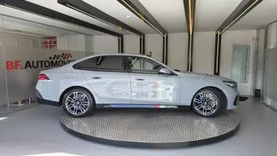 Vendo BMW 530e 2024 - 59900 EUR, 38890 km - AUTO.MOTO.pt