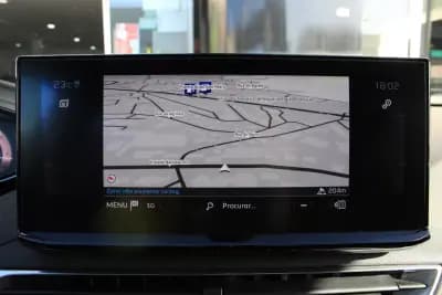 Vendo Peugeot 5008 2021 - 24900 EUR, 163348 km - AUTO.MOTO.pt