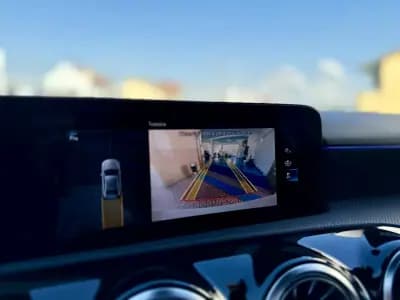 Vendo Mercedes-Benz A 180 Limousine 2020 - 29950 EUR, 97000 km - AUTO.MOTO.pt