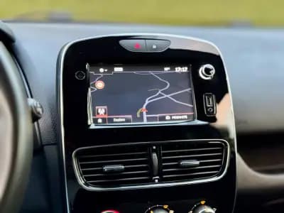 Vendo Renault Clio 2018 - 12500 EUR, 138000 km - AUTO.MOTO.pt