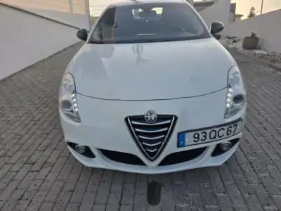 Sell Alfa Romeo Giulietta 2015 - 13500 EUR, 148000 km - AUTO.MOTO.pt