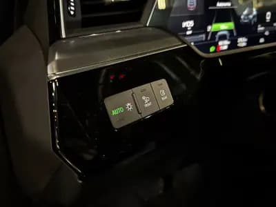 Vendo Audi e-tron Sportback 2022 - 39990 EUR, 95200 km - AUTO.MOTO.pt