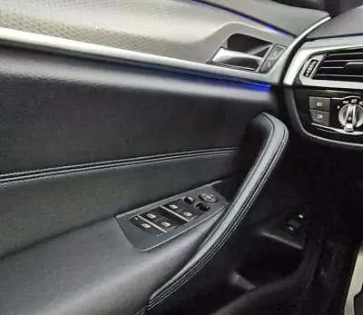 Vendo BMW 530 2019 - 24800 EUR, 184729 km - AUTO.MOTO.pt