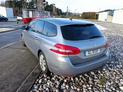 Sell Peugeot 308 SW 2017 - 12000 EUR, 230125 km - AUTO.MOTO.pt