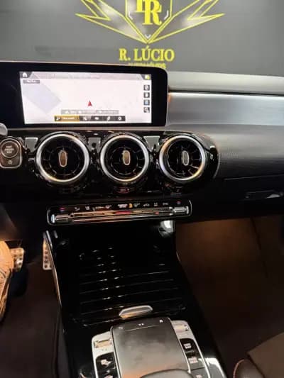 Vendo Mercedes-Benz A 180 2018 - 28000 EUR, 64735 km - AUTO.MOTO.pt