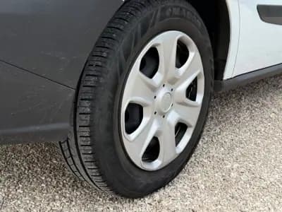 Sell Ford Transit Courier 2019 - 9990 EUR, 169990 km - AUTO.MOTO.pt