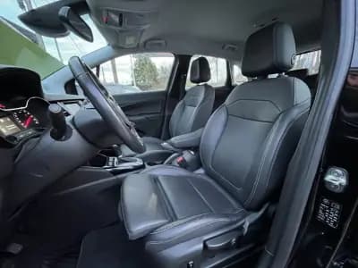 Vendo Opel Crossland 2021 - 17990 EUR, 81000 km - AUTO.MOTO.pt