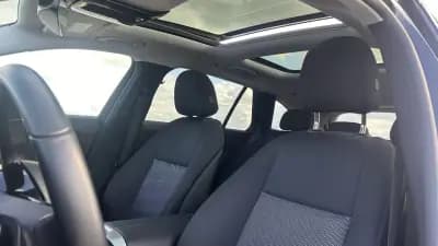 Vendo Mercedes-Benz C 200 2023 - 37990 EUR, 32000 km - AUTO.MOTO.pt