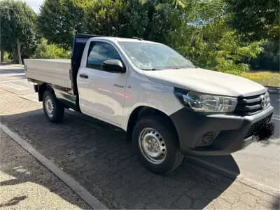 Vendo Toyota Hilux 2020 - 26999 EUR, 87000 km - AUTO.MOTO.pt