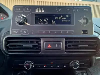 Vendo Peugeot Partner 2021 - 13990 EUR, 106734 km - AUTO.MOTO.pt