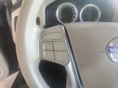 Sell Volvo XC 70 2010 - 13250 EUR, 324000 km - AUTO.MOTO.pt