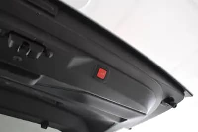 Sell Peugeot E-3008 2024 - 33000 EUR, 12000 km - AUTO.MOTO.pt