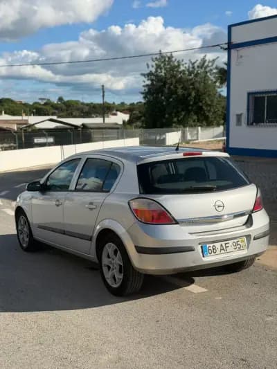 Sell Opel Astra 2005 - 3900 EUR, 371892 km - AUTO.MOTO.pt