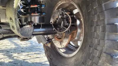 Vendo Land Rover Defender 2001 - 35000 EUR, 81787 km - AUTO.MOTO.pt