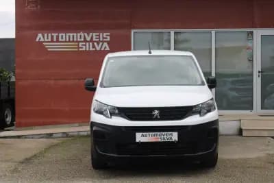Vendo Peugeot Partner 2021 - 11990 EUR, 178000 km - AUTO.MOTO.pt
