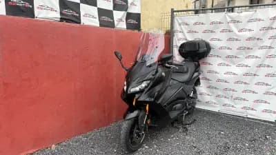 Sell Yamaha TMAX 2023 - 11900 EUR, 5900 km - AUTO.MOTO.pt