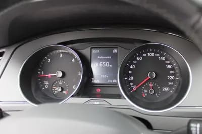 Vendo Volkswagen Passat 2021 - 21900 EUR, 22076 km - AUTO.MOTO.pt