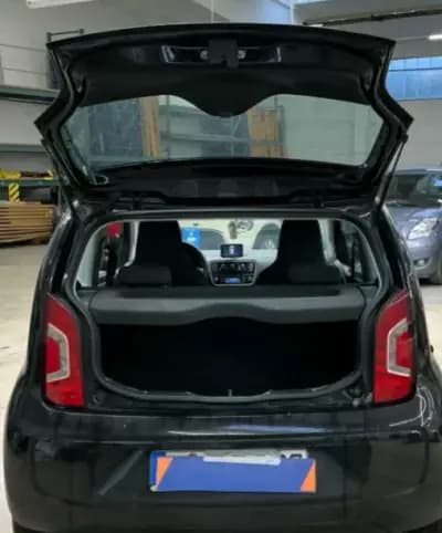 Vendo Volkswagen Up! 2012 - 6900 EUR, 120241 km - AUTO.MOTO.pt