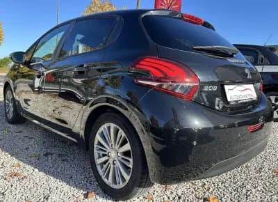 Vendo Peugeot 208 2016 - 9500 EUR, 133450 km - AUTO.MOTO.pt