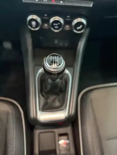 Vendo Renault Captur 2021 - 20000 EUR, 80000 km - AUTO.MOTO.pt