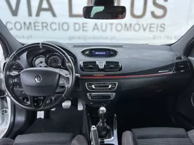 Vendo Renault Mégane Coupe 2013 - 24500 EUR, 105200 km - AUTO.MOTO.pt