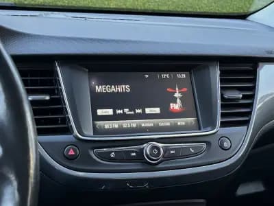 Vendo Opel Crossland 2021 - 17990 EUR, 81000 km - AUTO.MOTO.pt