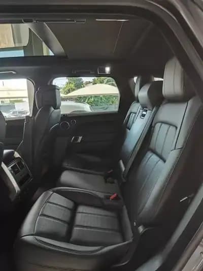 Vendo Land Rover Range Rover Sport 2018 - 42990 EUR, 159000 km - AUTO.MOTO.pt