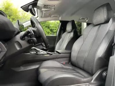 Vendo Peugeot 3008 2022 - 22900 EUR, 94000 km - AUTO.MOTO.pt