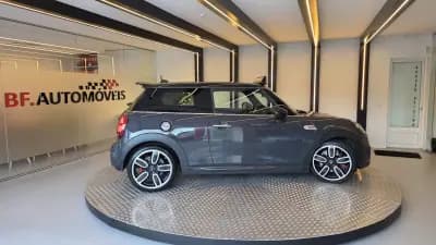 Vendo MINI 2019 - 24900 EUR, 114062 km - AUTO.MOTO.pt