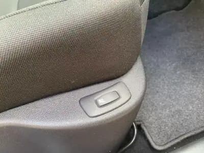 Vendo Renault Clio Sport Tourer 2019 - 13999 EUR, 127245 km - AUTO.MOTO.pt