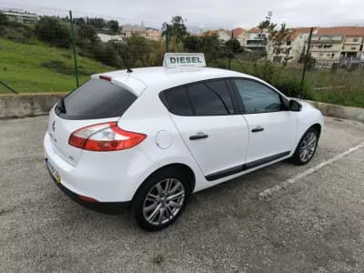 Vendo Renault Mégane 2013 - 4950 EUR, 317737 km - AUTO.MOTO.pt