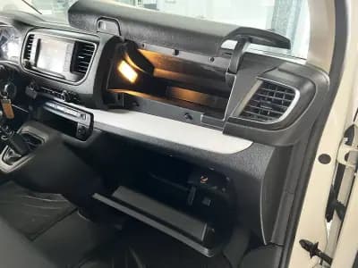 Vendo Citroën Spacetourer 2018 - 21800 EUR, 210620 km - AUTO.MOTO.pt