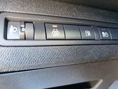 Sell Citroën C4 Cactus 2019 - 13750 EUR, 79000 km - AUTO.MOTO.pt