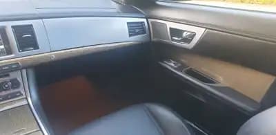 Sell Jaguar XF Sportbrake 2015 - 19990 EUR, 179000 km - AUTO.MOTO.pt