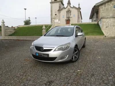 Sell Opel Astra Sports Tourer 2011 - 5990 EUR, 258000 km - AUTO.MOTO.pt