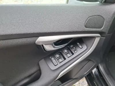 Vendo Volvo V40 2018 - 15990 EUR, 122118 km - AUTO.MOTO.pt