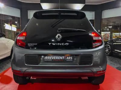 Vendo Renault Twingo 2019 - 12490 EUR, 58595 km - AUTO.MOTO.pt