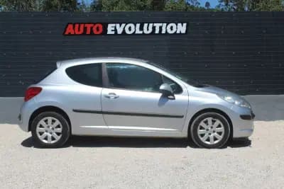 Sell Peugeot 207 2008 - 4250 EUR, 161000 km - AUTO.MOTO.pt